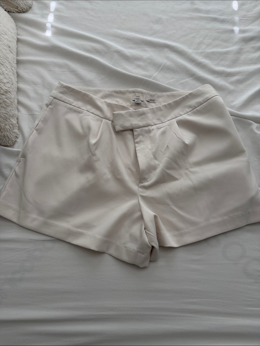 a new day Cream Tailored High-Rise Women's Shorts